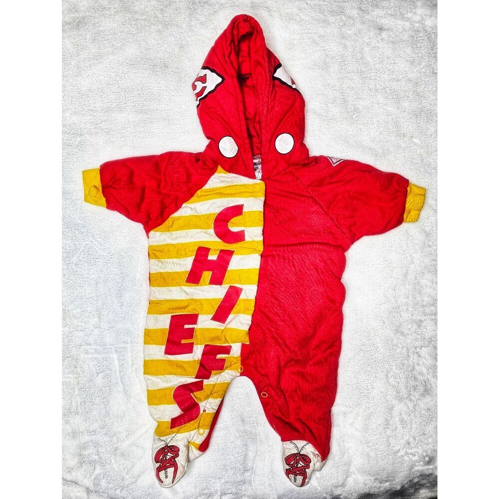 VTG Kansas City Chiefs Baby Snowsuit 3-6 Months NFL Hooded One Piece KC Football